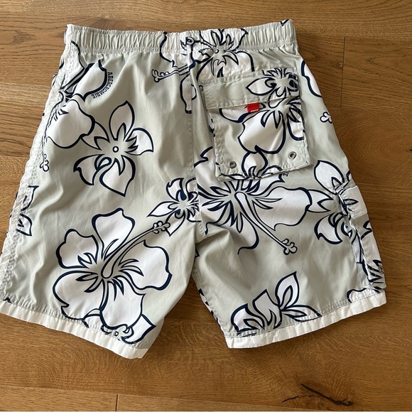 Abercrombie and Fitch Men's Floral Swim Shorts - gray and White - Picture 7 of 9